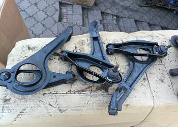 Fiat 125p  FSO wahacz przedni lewy  prawy górny