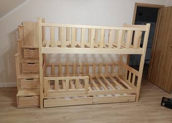 Łóżko piętrowe drewniane