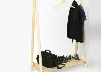 wieszak na ubrania stojący drewniany