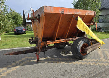 Rozsiewacz wapna AMOS AGMT 5 ton (6 m)