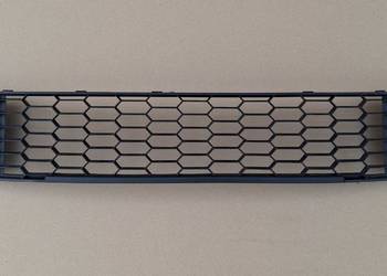 SKODA OCTAVIA 3 III RS KRATKA ZDERZAKA ŚRODKOWA ATRAPA 5E0853677B