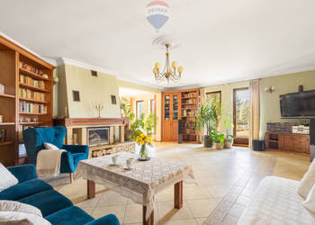 Oferta sprzedaży domu wolnostojącego 430m2 Henryszew