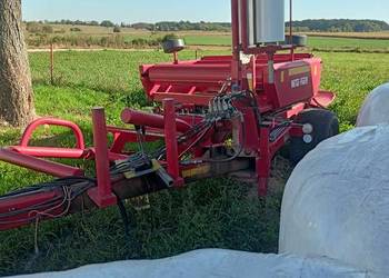 Samozaładowcza owijarka bel