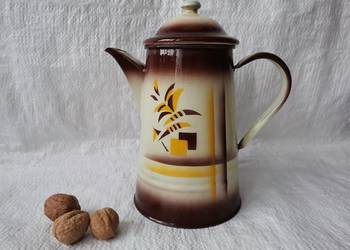 Stary duży metalowy dzbanek emalia PRL