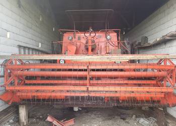 Kombajn zbożowy Bizon Z056