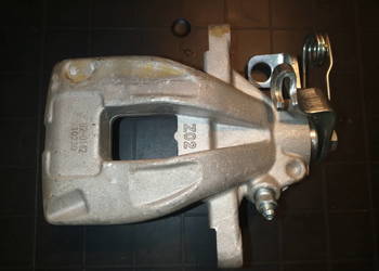 Zacisk hamulcowy tylny lewy peugeot 307 citroen