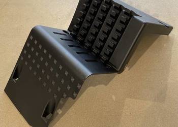 Stopień, osłona akumulatora Case New Holland Steyr 84370311 ORYGINAŁ CNH