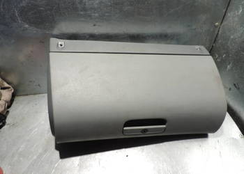 SKODA OCTAVIA I SCHOWEK PASAŻERA