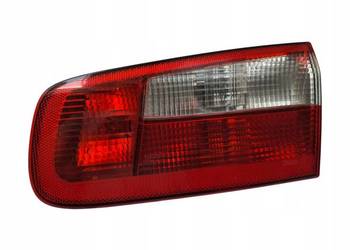 LAMPA PRAWA Renault Laguna II TYLNIA TYLNA prawy tył W KLAPE 23460202