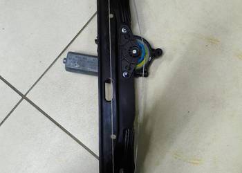 BMW 2 F45 Elektryczny podnośnik szyby drzwi tylnych 2574201