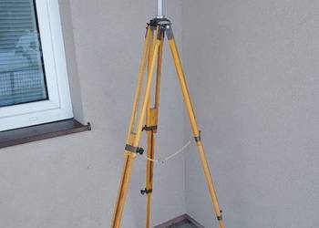 Stary drewniany trójnóg statyw fotograficzny Berlebach