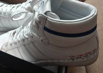 Buty sportowe wysokie