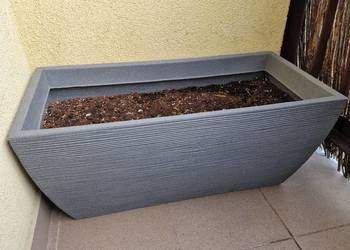 Sprzedam donicę ryflowaną 80x40x34 z ziemią