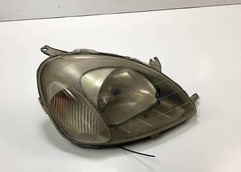 LAMPA PRAWA PRZÓD TOYOTA YARIS I