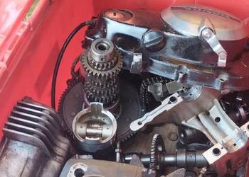 Silnik Honda CB400 w częściach