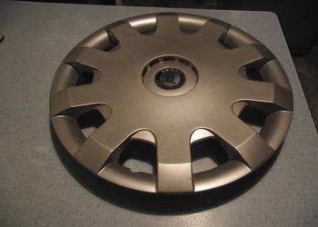 Skoda . Kołpak 15". 1U0 601 147 D.
