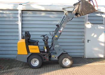 Miniładowarka Giant D332 Knikmops Weidemann Schaffer Striegel Jcb