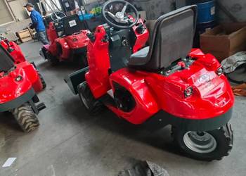 Mini ładowarka 3 kołowa.