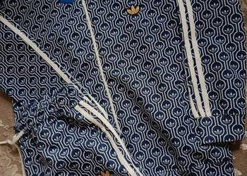 Komplet dresowy Adidas Originals - nowość, rozmiar L - cały w logo