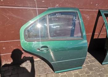VW BORA DRZWI PRAWY TYŁ LC6M