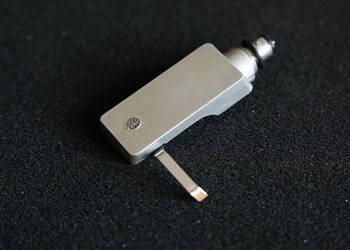 Headshell TRIO-KENWOOD z regulacją azymutu