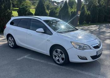 Opel Astra J 1.7 diesel 2011r