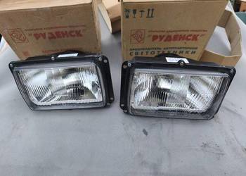 Lampy przednie Wołga GAZ 3102
