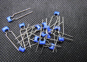 Kondensator 22n S wymiar 5 x 2 mm