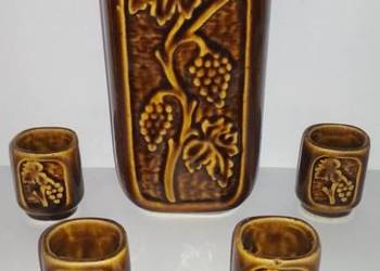 Karafka ceramiczna z kieliszkami dla kolekcjonera Karafka ceramiczna z kieliszkami dla kolekcjonera