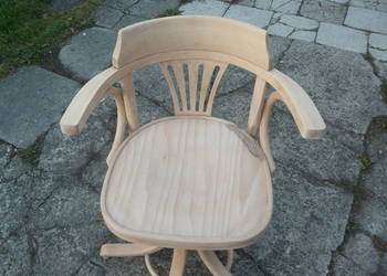 Stare krzesło  - gięte obrotowe .