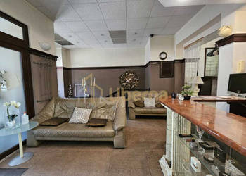 Gotowy salon fryzjersko-kosmetyczny 125m2