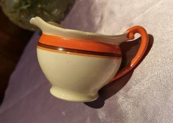 Mlecznik Maddock porcelana Staffordshiere Anglia ecru 1950