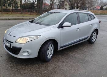 Renault Megane rok 2011, poj. 2,0 benzyna , automat, udokumentowany przebie