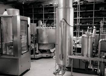 Nalewarka, Rozlewaczka, Napełniarka, Zakręcarka, Saturator, Etykieciarka