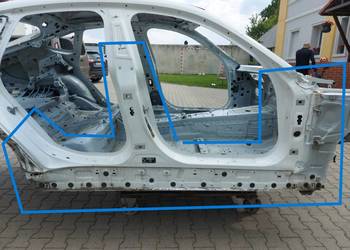 BMW i4 G26 4 GranCoupe, 2023 cały próg prawy słupek a b poszycie prawa