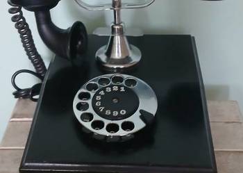 Telefon kolekcjonerski firmy Sawa z czasów PRL u
