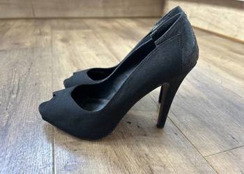 Buty na obcasie 37 czółenka koturny
