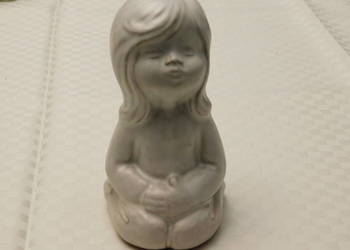 figurka dziewczyna "norrmans" ceramika glazur. nr 472	  Fiaf figurka dziewczyna "norrmans" ceramika glazur. nr 472	  Fiaf