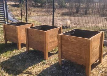 Donice kwiatowe z drewna