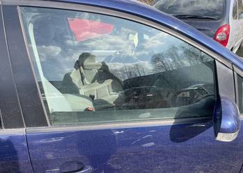 VOLKSWAGEN TOURAN I SZYBA PRAWY PRZÓD