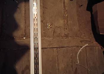 regał sklep  odzieżowy