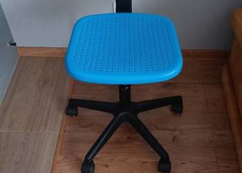 Krzesło obrotowe podnoszone