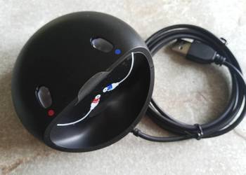 Ładowarka biurkowa do aparatów słuchowych firmy Oticon, model Charger 1.0 m