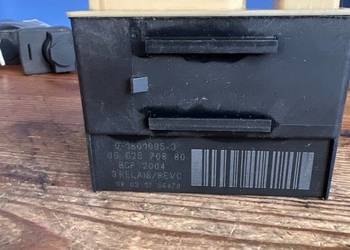 Przekaźnik świec żarowych citroen peugeot 9662570880