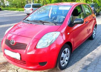 Sprzedam Toyotę Yaris z 2006 r. 1.0 benzyna, 184 tys km. 5 drzwi