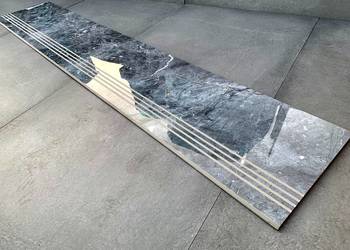 MARMUR NA SCHODACH - szara stopnica polerowana 120x30 POŁYSK