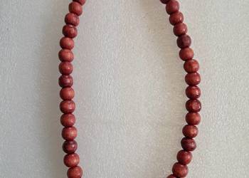 drewniane korale z prlu stan bdb obwód 50 cm