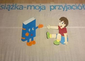 Dekoracje na Dzień książki z brystolu. tel: 504 102 444