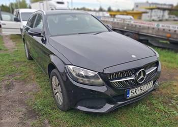 Mercedes C klasa uszkodzony siknik