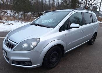 Opel zafira 1.6 gaz hak 7 osobowy